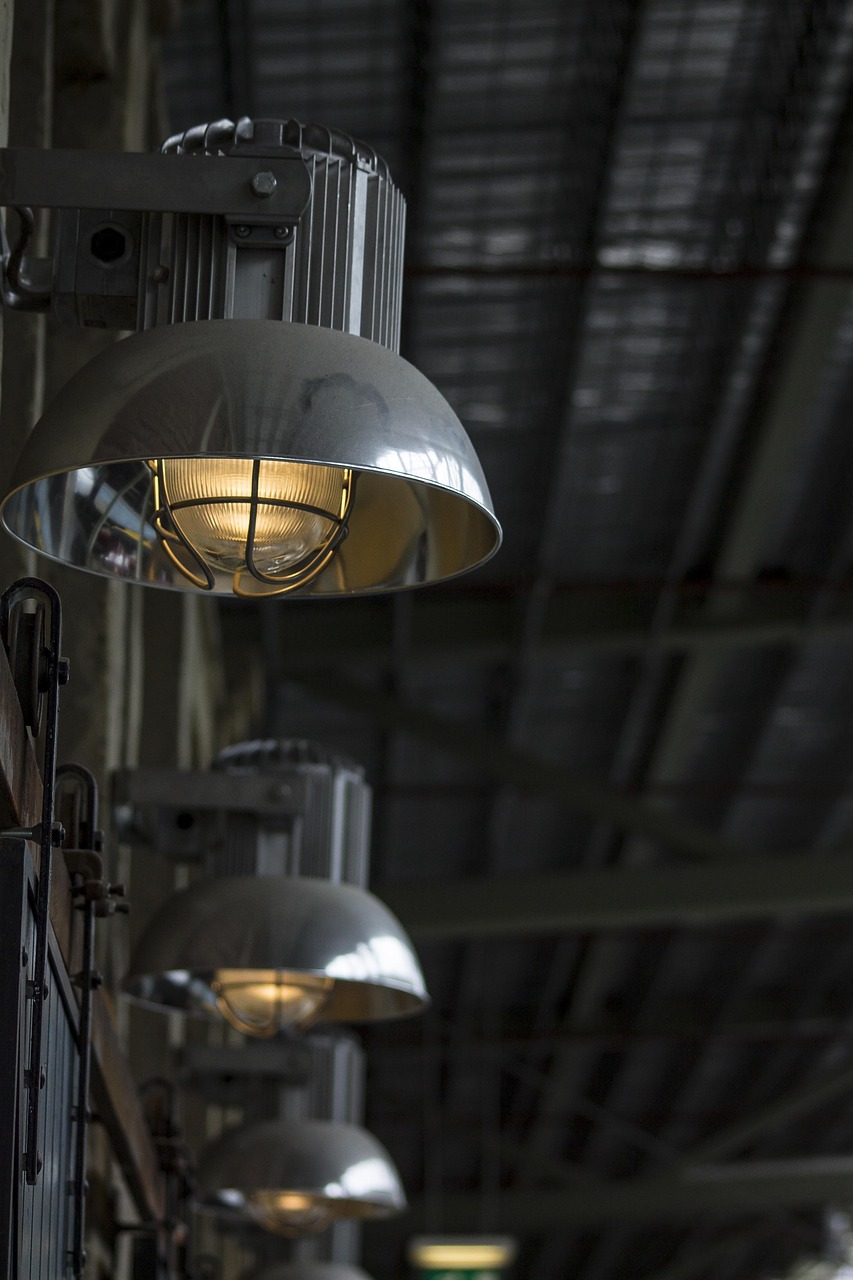 Industriell taklampa från fabrik